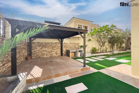 Villa in Dubai, UAE 4 bedrooms, 457.2 sq.m. № 652223 - photo 7