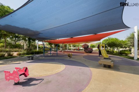 Villa in Dubai, UAE 4 bedrooms, 457.2 sq.m. № 652223 - photo 17