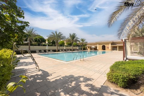Villa in Dubai, UAE 4 bedrooms, 457.2 sq.m. № 652223 - photo 3