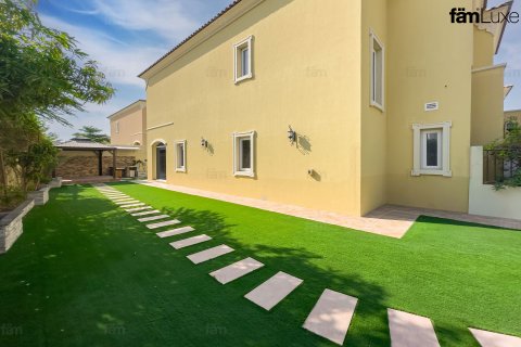 Villa in Dubai, UAE 4 bedrooms, 457.2 sq.m. № 652223 - photo 5