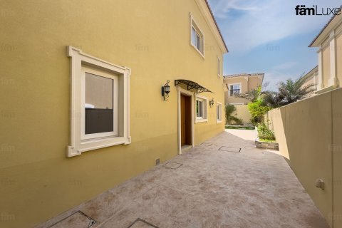 Villa in Dubai, UAE 4 bedrooms, 457.2 sq.m. № 652223 - photo 24