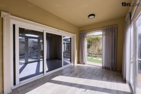 Villa in Dubai, UAE 4 bedrooms, 457.2 sq.m. № 652223 - photo 18