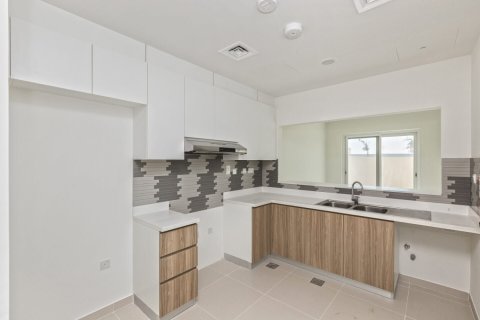 Casa urbana para arrendamento em Dubai Land, Dubai, EAU 2 quartos, 161 m2 № 703080 - foto 17