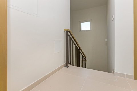 Casa urbana para arrendamento em Dubai Land, Dubai, EAU 2 quartos, 161 m2 № 703080 - foto 12