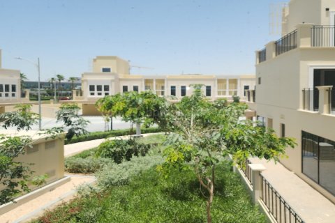 Kamienica do wynajęcia w Damac Lagoons, Dubai, ZEA 4 sypialnie, 144 mkw., nr 719685 - zdjęcie 2