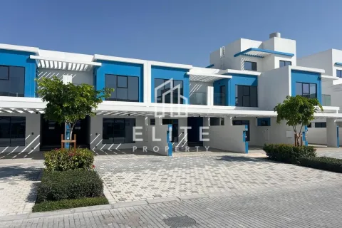 Townhouse i Dubai, UAE 4 soveværelser, 205 kvm № 682000