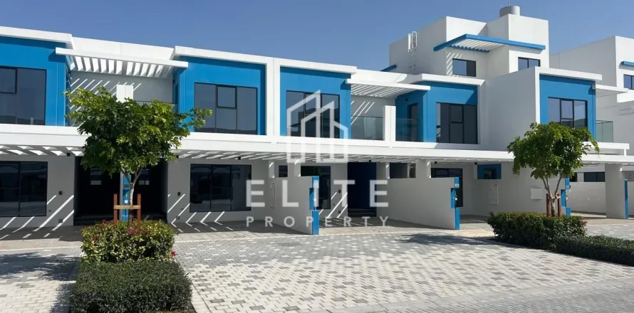 Dubai, संयुक्त अरब अमीरात में टाउनहाउस, 4 बेडरूम, 205 वर्ग मीटर, संख्या 682000