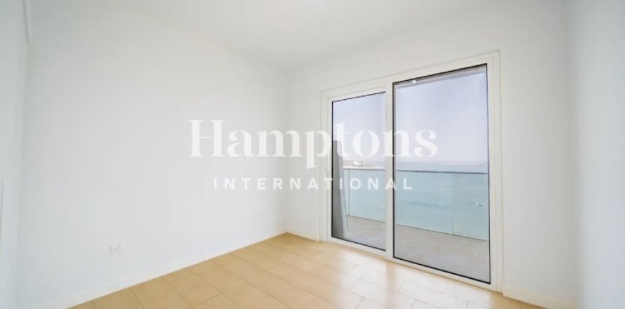 Квартира в Джумейра Бич Резиденс, Дубай, ОАЕ 2 спальні, 141.12м2 № 652486