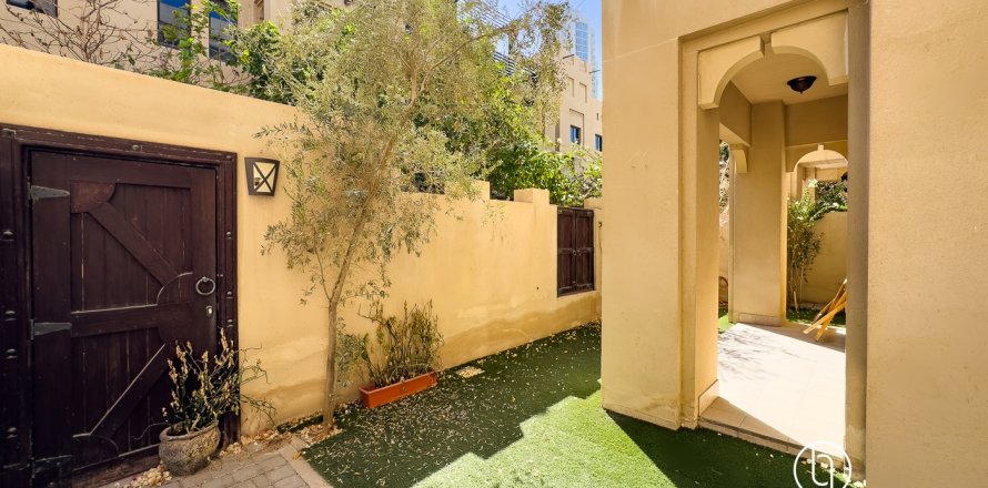 Wohnung in Old Town, Dubai, VAE: 2 Schlafzimmer, 164 m2 Nr. 711067