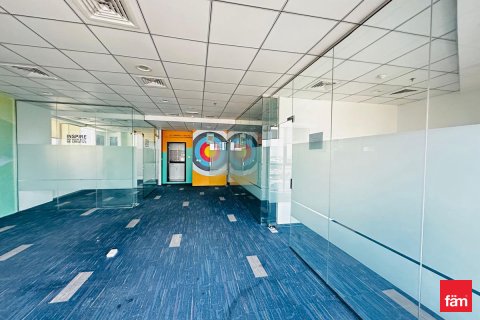 مكتب للإيجار في الخليج التجاري، دبي، الإمارات العربية المتحدة 132.4 متر مربع ، رقم 687665 - صورة 11