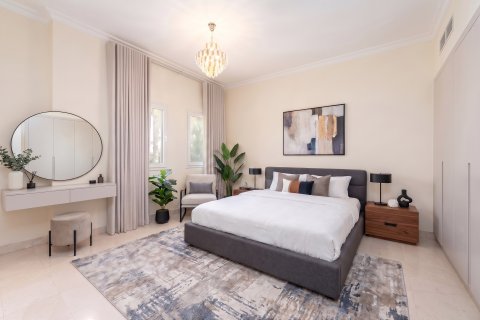 Villa till försäljning i Al Wasl, Dubai, UAE 6 sovrum, 628 kvm Nr. 734181 - fotografi 4