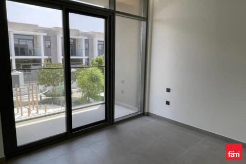 Dubai, BAE’de kiralık townhouse 3 yatak odası, 145.4 m² No 679050 - fotoğraf 2