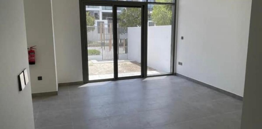 Dubai, BAE’de townhouse 3 yatak odası, 145.4 m&sup2; No 679050