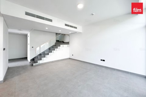 Vila u Dubai, UAE 4 spavaćih soba, 236.7 m2 Br. 701565 - fotografija 2