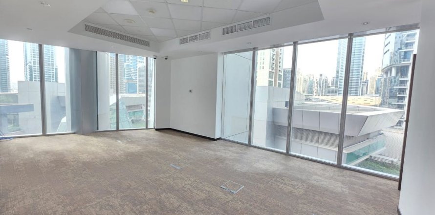 Oficina en Dubai, EAU 188.3 m² № 669757