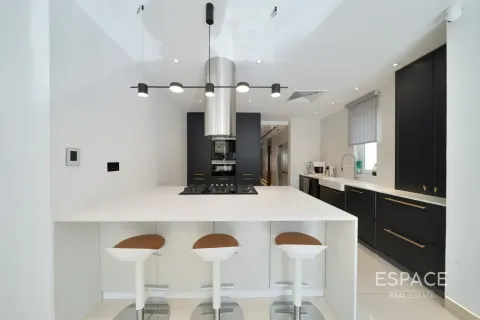 Villa til salg i Arabian Ranches, Dubai, UAE 5 soveværelser, 418 kvm № 738029 - foto 4
