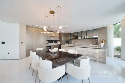 Villa til salg i Palm Jumeirah, Dubai, UAE 5 soveværelser, 627 kvm № 738031 - foto 5