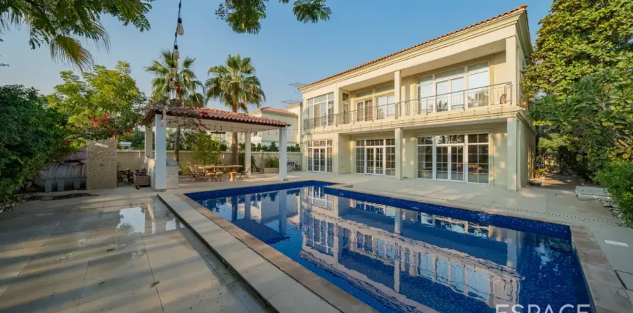 Villa i Jumeirah Village Triangle, Dubai, UAE 5 soveværelser, 448 kvm № 738032