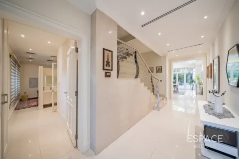 Villa til salg i Jumeirah Village Triangle, Dubai, UAE 5 soveværelser, 448 kvm № 738032 - foto 5