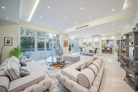 Villa til salg i Jumeirah Village Triangle, Dubai, UAE 5 soveværelser, 448 kvm № 738032 - foto 3