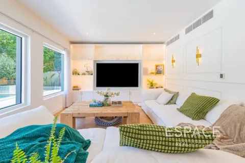 Villa til salg i Jumeirah Village Triangle, Dubai, UAE 5 soveværelser, 367 kvm № 738033 - foto 4