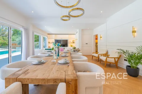 Villa til salg i Jumeirah Village Triangle, Dubai, UAE 5 soveværelser, 367 kvm № 738033 - foto 2