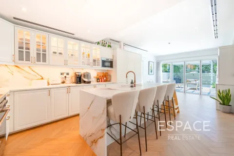 Villa til salg i Jumeirah Village Triangle, Dubai, UAE 5 soveværelser, 367 kvm № 738033 - foto 6