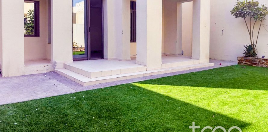 Kaupunkipientalo Reem, Dubai, Arabiemiraatit 3 makuuhuonetta, 264.03 m2 № 739360