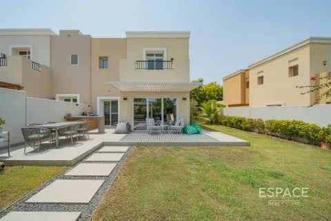 Βίλα σε Arabian Ranches, Dubai, ΗΑΕ 3 υπνοδωμάτια, 226 τ.μ. Αρ. 649532 - φωτογραφία 19