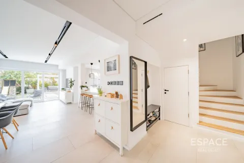 Βίλα σε Arabian Ranches, Dubai, ΗΑΕ 3 υπνοδωμάτια, 226 τ.μ. Αρ. 649532 - φωτογραφία 4