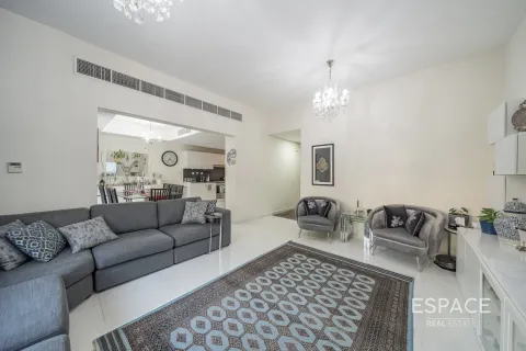 Villa zum Verkauf in The Springs, Dubai, VAE 3 Schlafzimmer, 237 m2 Nr. 649534 - Foto 3