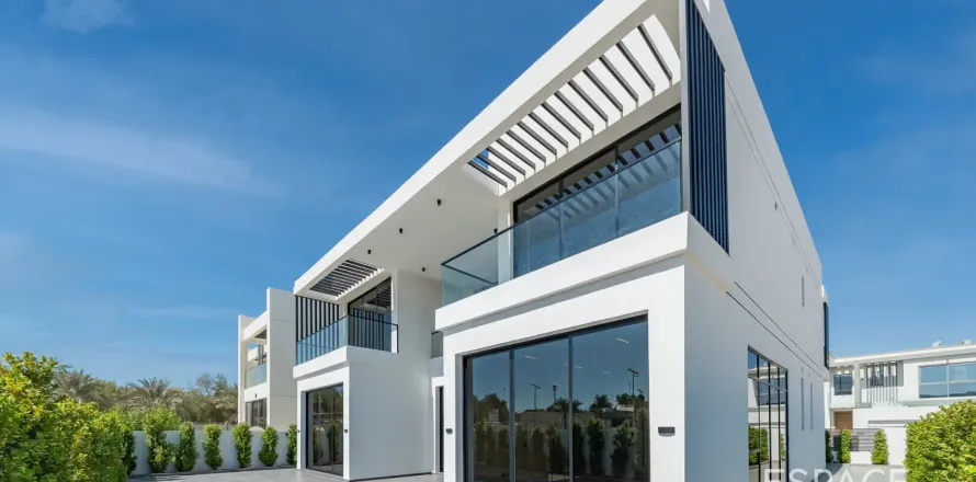 Villa em Al Furjan, Dubai, EAU 5 quartos, 604 m2 № 649537