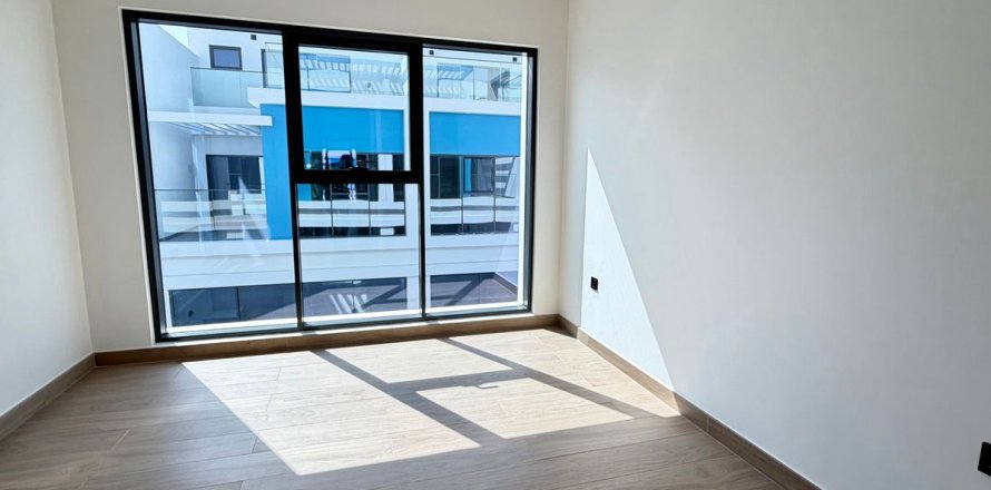 Kuća u nizu u Dubai, UAE 144 m2, 5 spavaćih soba Br. 633914