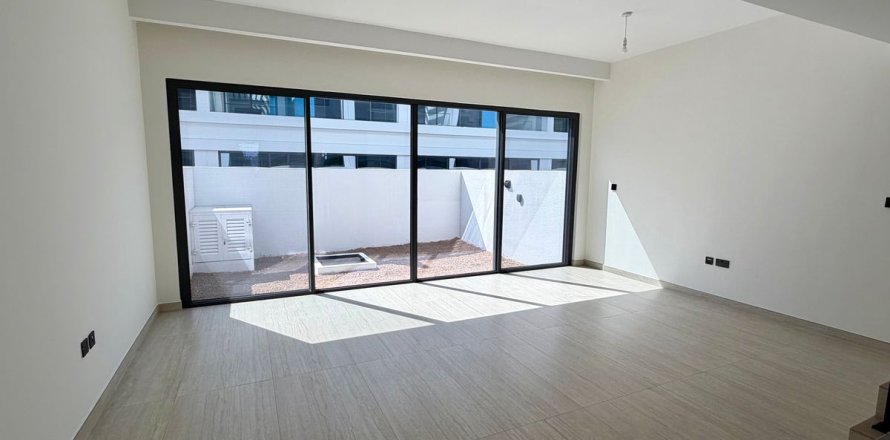 Таунхаус Дубай, БАӘ-да 5 жатын бөлмелер, 144 м² № 633914