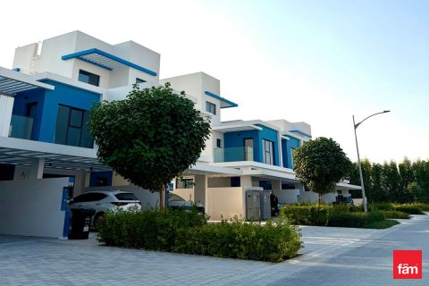 Kuća u nizu u Dubai, UAE 5 spavaćih soba, 144 m2 Br. 633914 - fotografija 3
