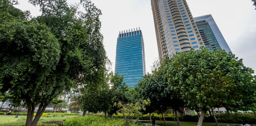 Apartment in Jumeirah Lake Towers, Dubai, UAE 2 bedrooms, 107.58 sq.m. № 637865
