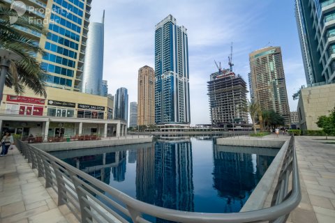 Apartment in Jumeirah Lake Towers, Dubai, UAE 2 bedrooms, 107.58 sq.m. № 637865 - photo 2
