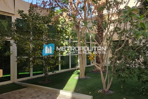 Vilă de vânzare în Khalifa City, Abu Dhabi, EAU 7 dormitoare, 1238.6 mp.  №679681 - poză 7