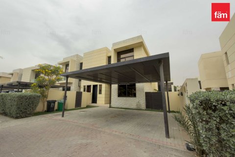Üürile anda villa asukohaga Dubai, AÜE: 3 magamistoaga, 326.8 m² Nr 696958 - pilt 15