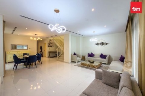 Üürile anda villa asukohaga Dubai, AÜE: 3 magamistoaga, 326.8 m² Nr 696958 - pilt 18
