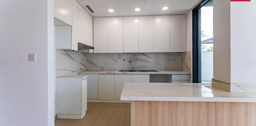 Вилла Дубай, БАӘ-да 3 жатын бөлмелер, 190.7 м² № 662385