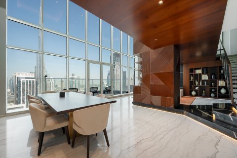 Ático en Business Bay, Dubai, EAU 4 dormitorios, 682.19 m² № 750884