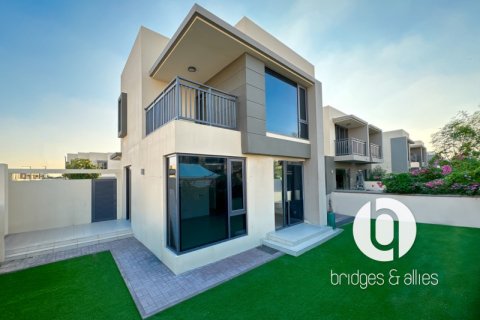 Villa in Dubai Hills Estate, Dubai, VAE: 4 Schlafzimmer, 194 m2 Nr. 697395