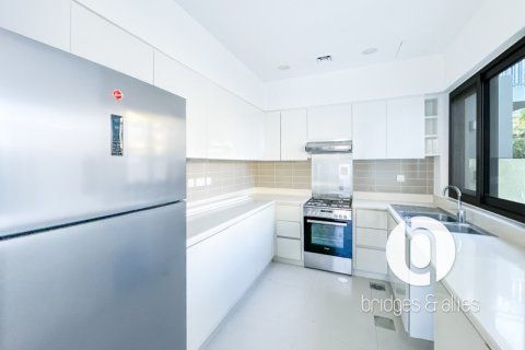 ویلا برای اجاره در Dubai Hills Estate، Dubai، امارات متحده عربی 4 خوابه ، 194 متر مربع ، شماره 697395 - تصویر 2