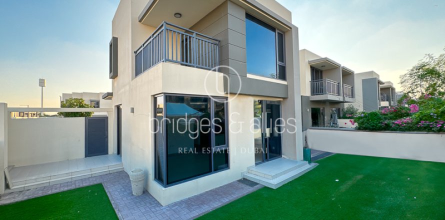 Vilă în Dubai Hills Estate, Dubai, EAU 4 dormitoare, 194 mp.  №697395