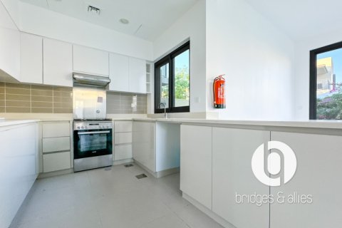 ویلا برای اجاره در Dubai Hills Estate، Dubai، امارات متحده عربی 4 خوابه ، 194 متر مربع ، شماره 697395 - تصویر 3