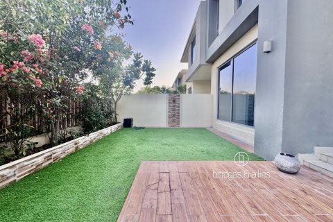 Villa para arrendamento em Dubai Hills Estate, Dubai, EAU 4 quartos, 202 m2 № 697396 - foto 3