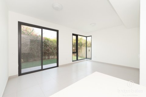 Villa para arrendamento em Dubai Hills Estate, Dubai, EAU 4 quartos, 271 m2 № 697398 - foto 7