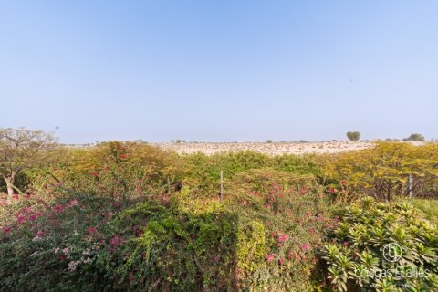 Villa para arrendamento em Dubai Hills Estate, Dubai, EAU 4 quartos, 271 m2 № 697398 - foto 1