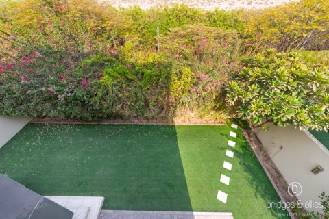 Villa para arrendamento em Dubai Hills Estate, Dubai, EAU 4 quartos, 271 m2 № 697398 - foto 2